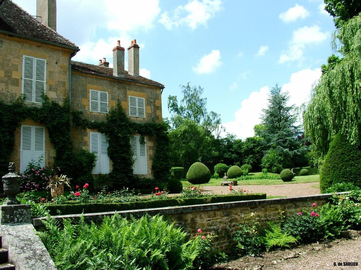 Gentilhommiere De Lurcy Le Bourg Bed and Breakfast Exterior foto